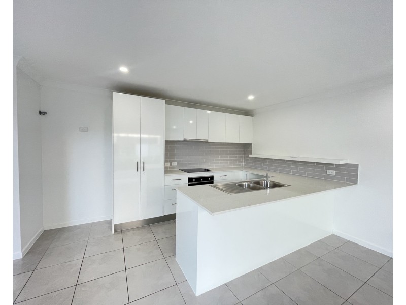 1/10 Dorchester Close, Pimpama QLD 4209