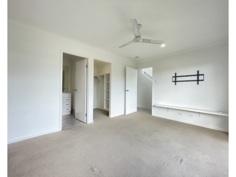 1/10 Dorchester Close, Pimpama QLD 4209