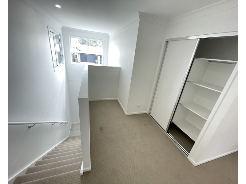 1/10 Dorchester Close, Pimpama QLD 4209