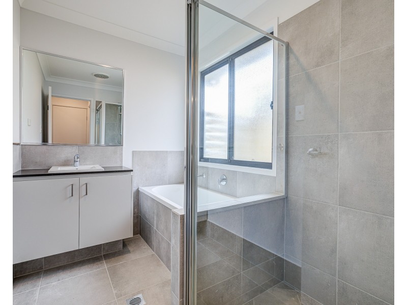 3 Bark Street, Park Ridge QLD 4125