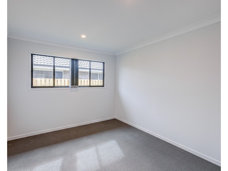 3 Bark Street, Park Ridge QLD 4125