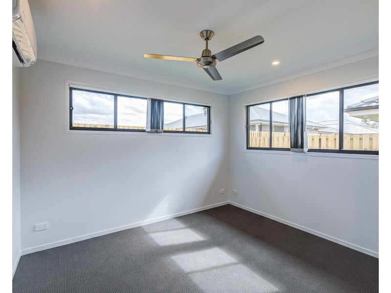 3 Bark Street, Park Ridge QLD 4125