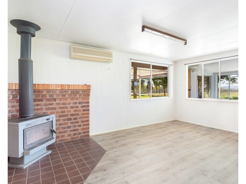 66 Pleasant View Road, Chambers Flat QLD 4133