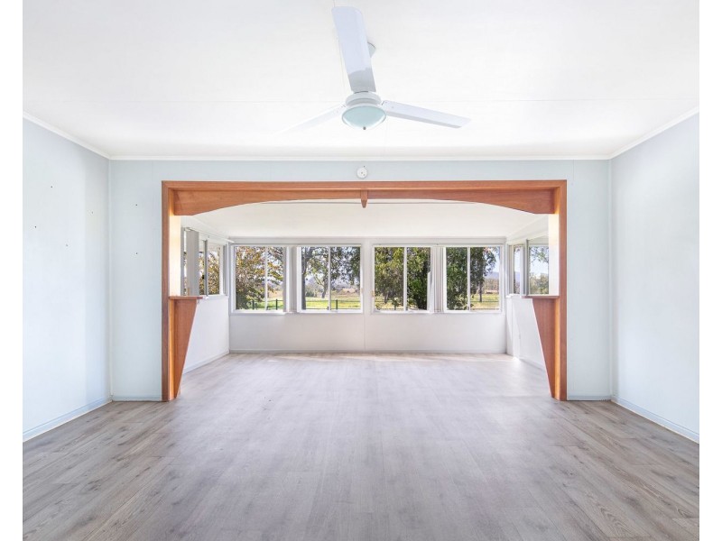 66 Pleasant View Road, Chambers Flat QLD 4133