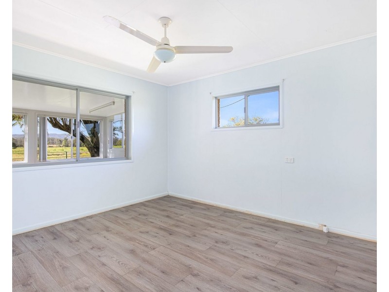 66 Pleasant View Road, Chambers Flat QLD 4133