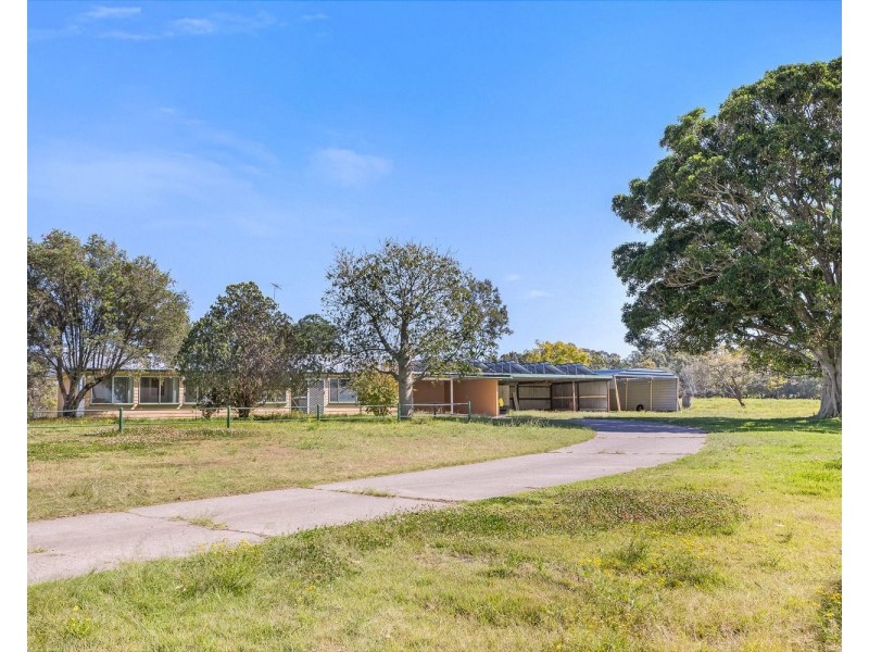 66 Pleasant View Road, Chambers Flat QLD 4133