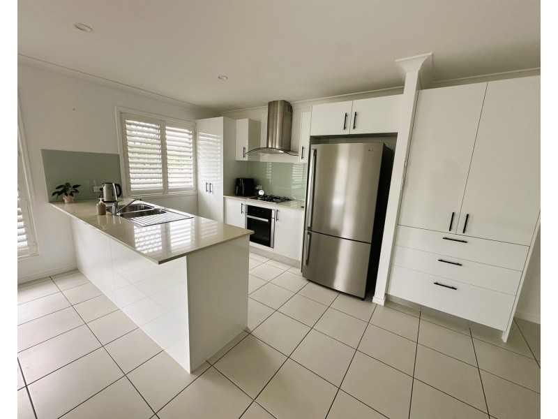 55 Milbrook Crescent, Pimpama QLD 4209