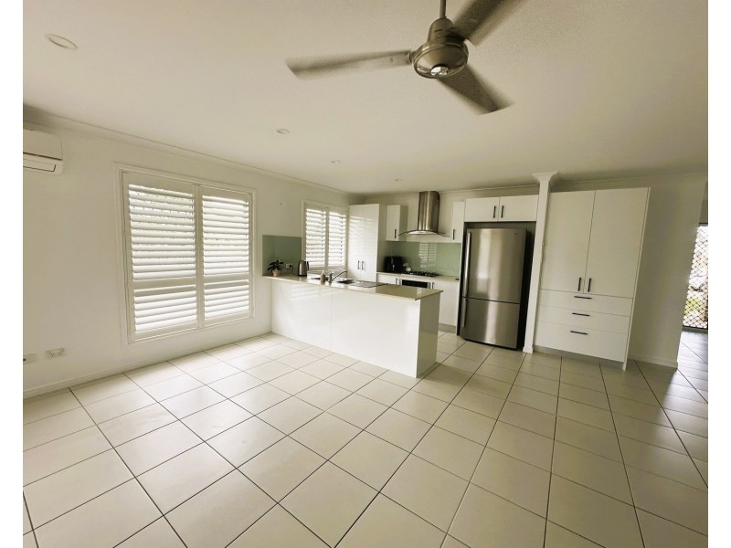 55 Milbrook Crescent, Pimpama QLD 4209