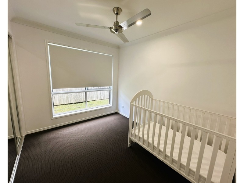 55 Milbrook Crescent, Pimpama QLD 4209