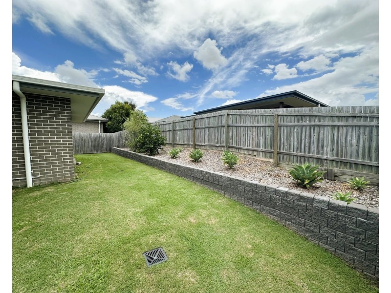 55 Milbrook Crescent, Pimpama QLD 4209
