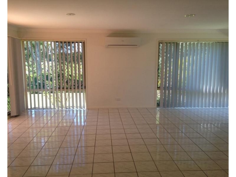 18 Henry Cotton Drive, Parkwood QLD 4214