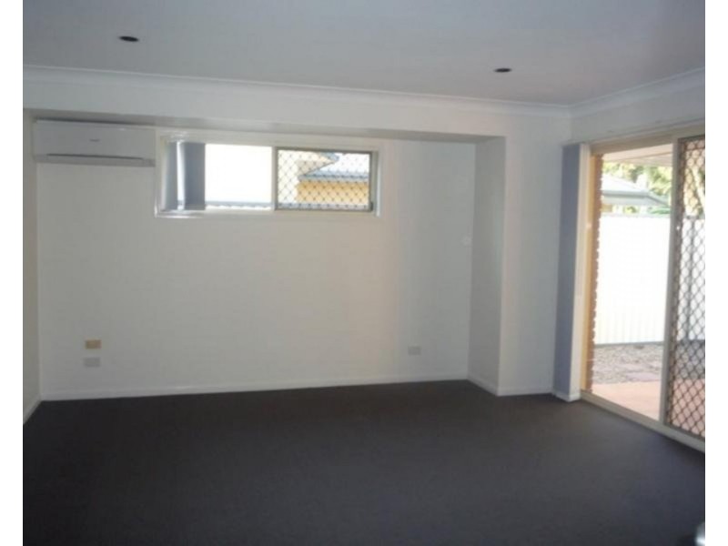 18 Henry Cotton Drive, Parkwood QLD 4214