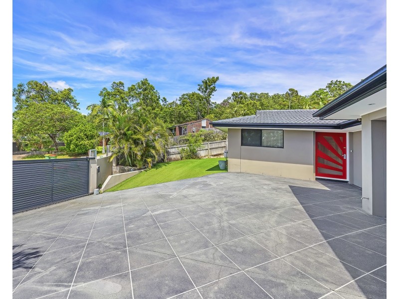 14 Wittenoom Court, Helensvale QLD 4212
