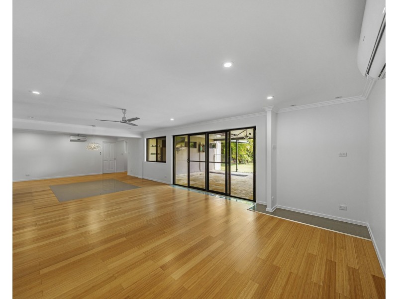 14 Wittenoom Court, Helensvale QLD 4212