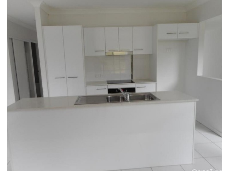 2/15 Chrome Drive, Pimpama QLD 4209