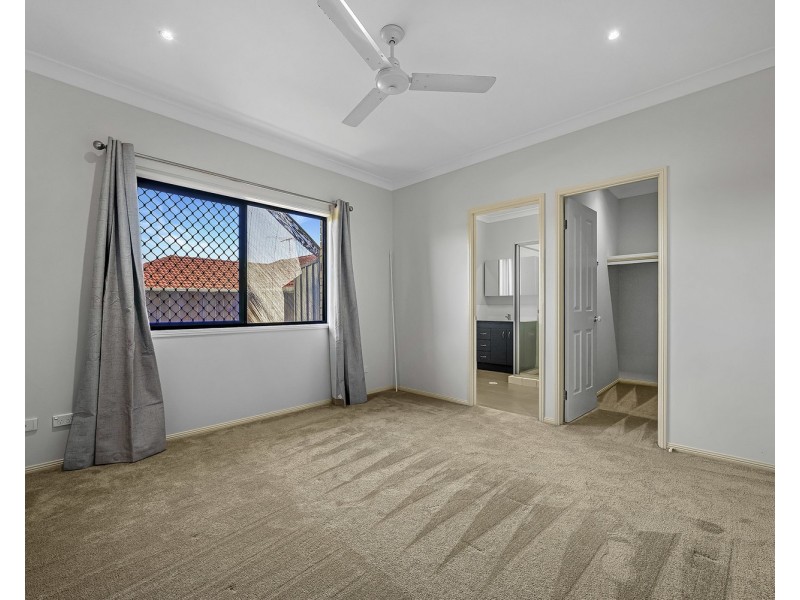1/18 Armani Avenue, Pimpama QLD 4209