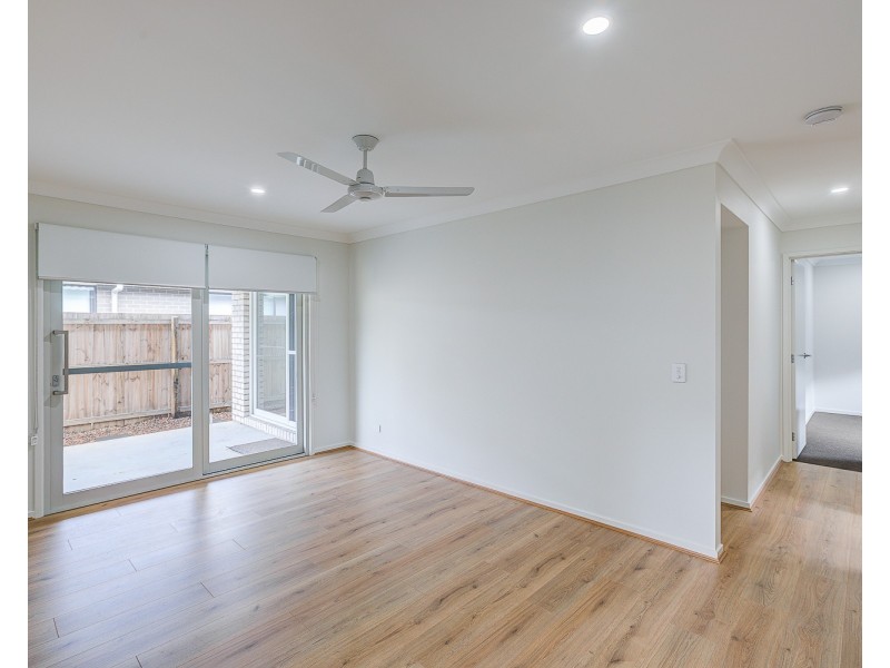 37 Sawmill Drive, Greenbank QLD 4124