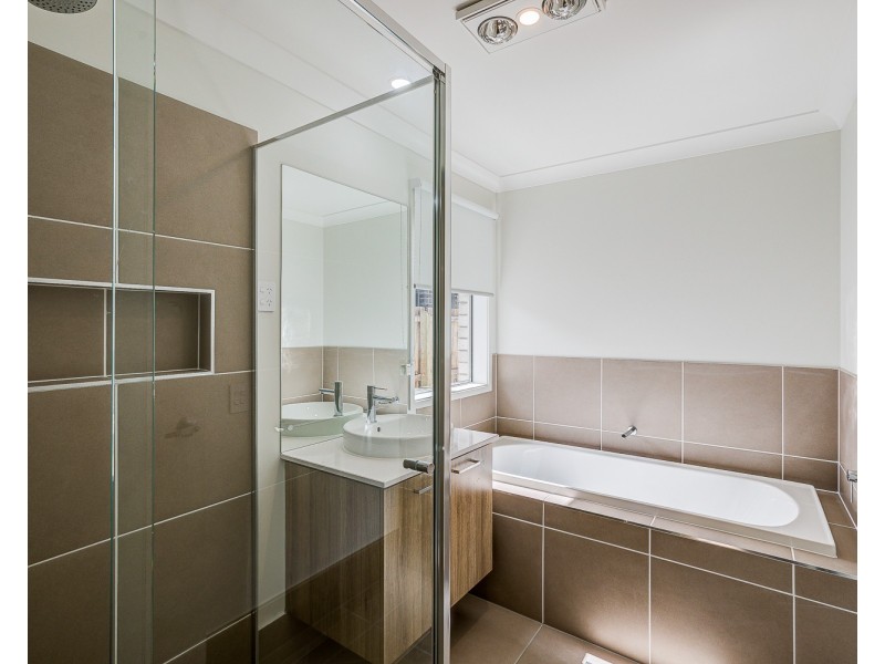 37 Sawmill Drive, Greenbank QLD 4124