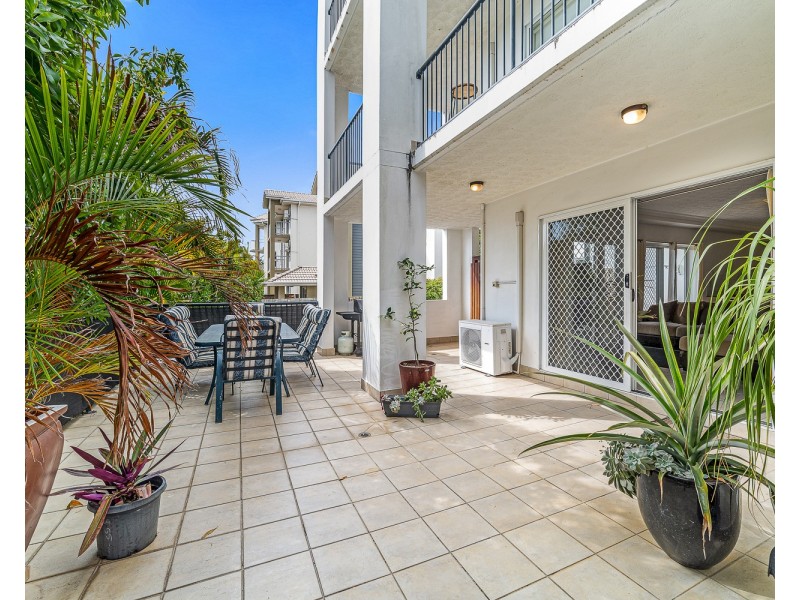 1/97 Muir Street, Labrador QLD 4215