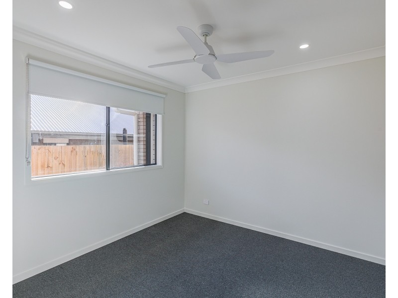 8 Rosemary Street, Greenbank QLD 4124