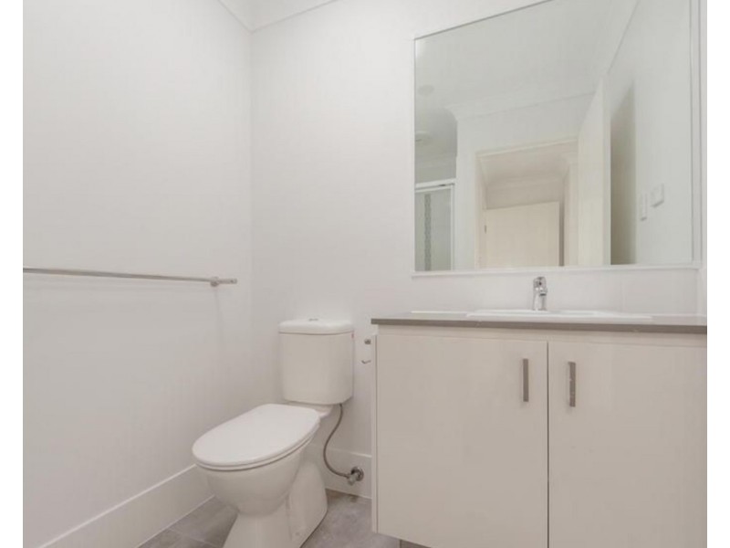 4 Benwerrin Street, Pimpama QLD 4209
