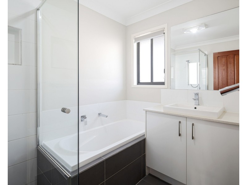 66 Edgeware Road, Pimpama QLD 4209