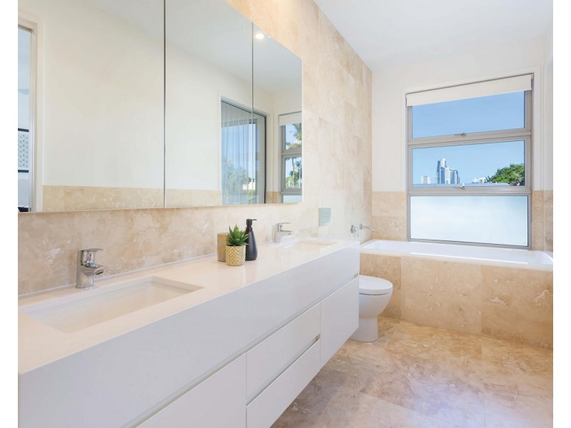 3/147 Racecourse Drive, Bundall QLD 4217