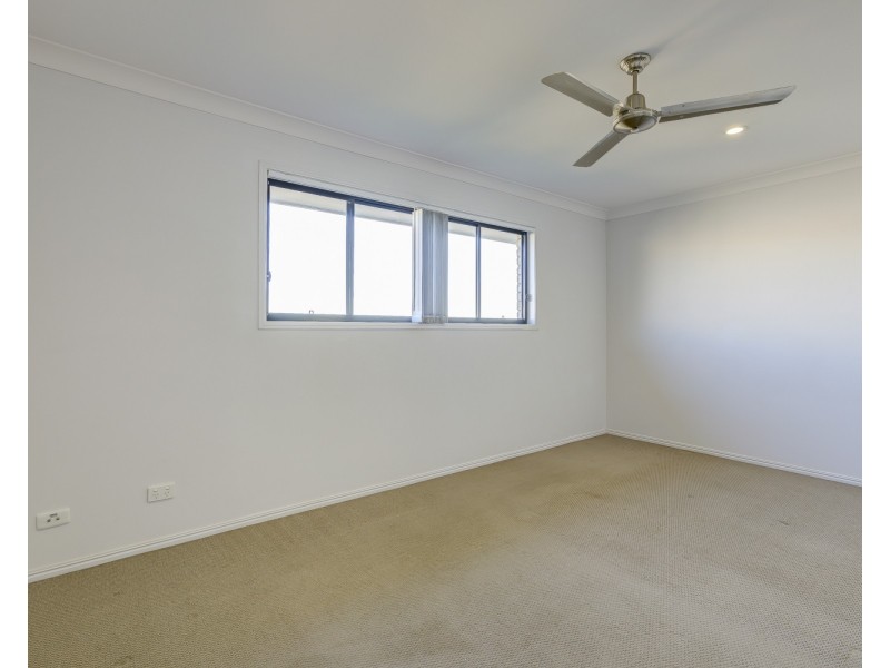 14 Sapphire Place, Pimpama QLD 4209