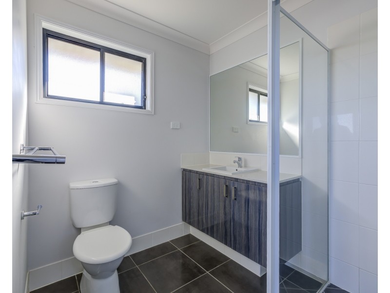 14 Sapphire Place, Pimpama QLD 4209