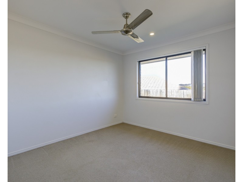 14 Sapphire Place, Pimpama QLD 4209