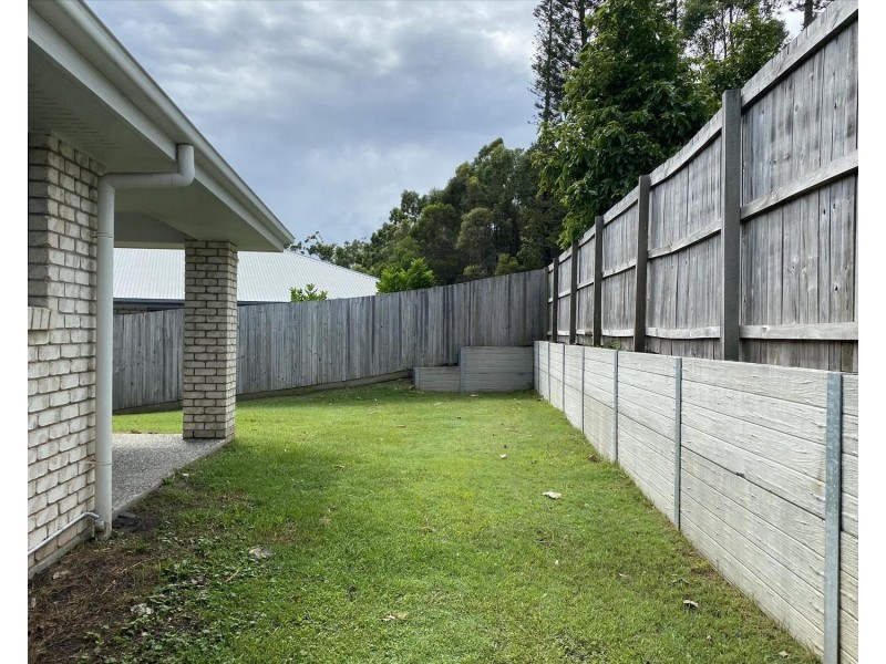 14 Sapphire Place, Pimpama QLD 4209