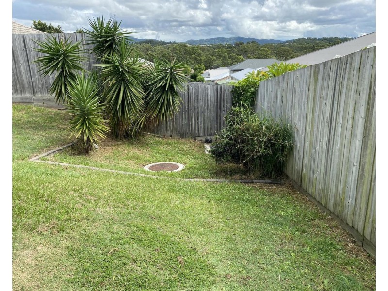 14 Sapphire Place, Pimpama QLD 4209