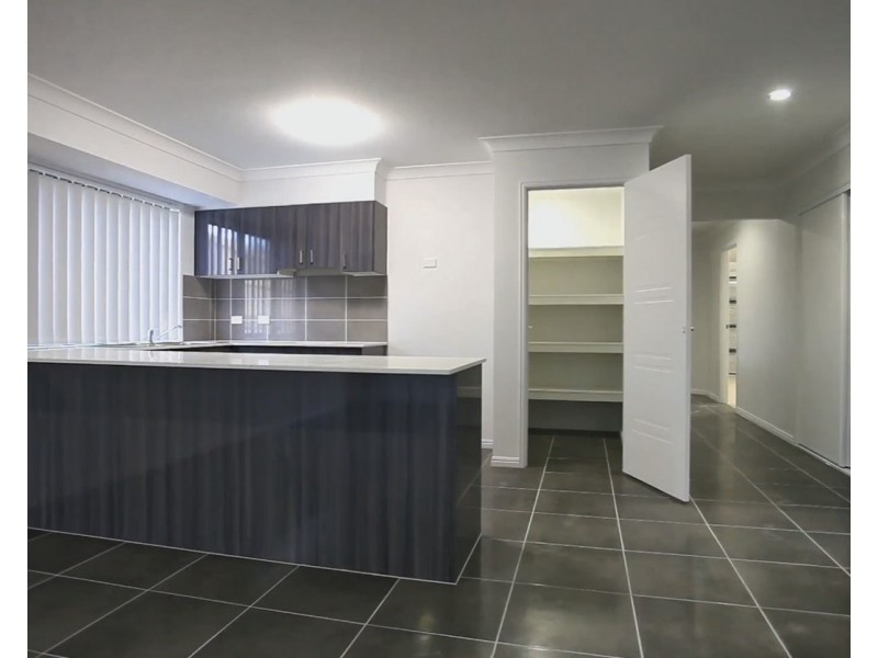 14 Sapphire Place, Pimpama QLD 4209