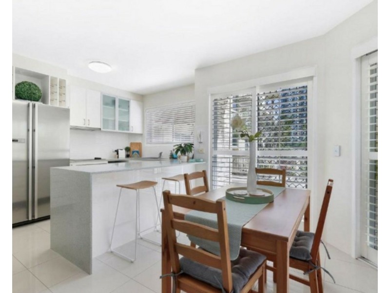 1/192 Ferny Avenue, Surfers Paradise QLD 4217