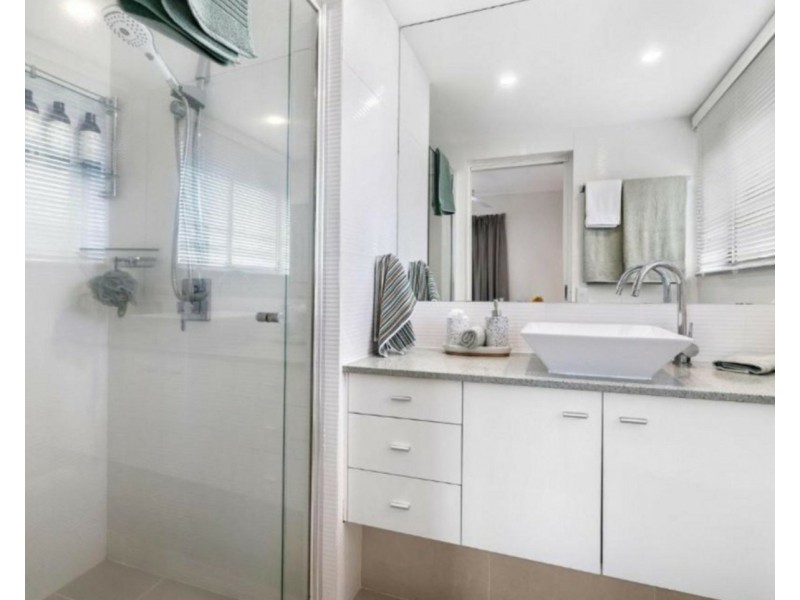 1/192 Ferny Avenue, Surfers Paradise QLD 4217