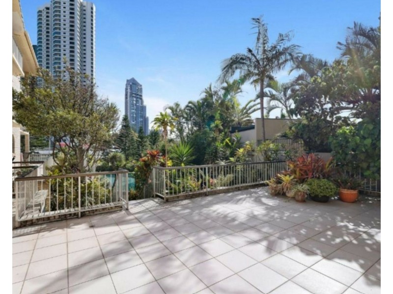 1/192 Ferny Avenue, Surfers Paradise QLD 4217