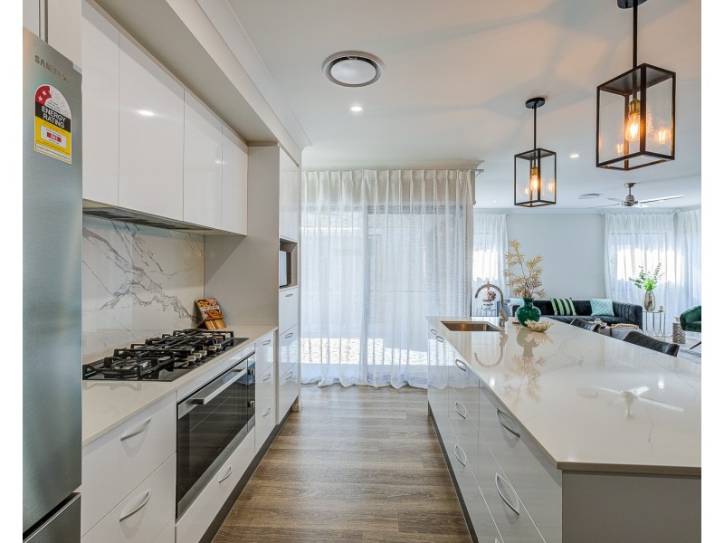 71 Great Sandy Circuit, Pimpama QLD 4209