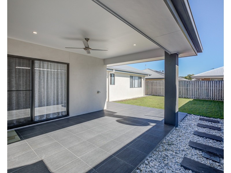 71 Great Sandy Circuit, Pimpama QLD 4209