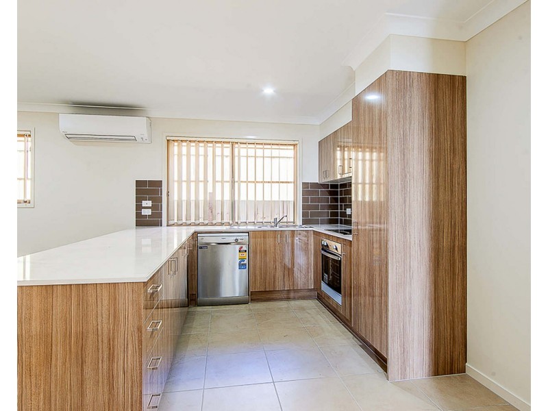 4  Clermont Street, Holmview QLD 4207