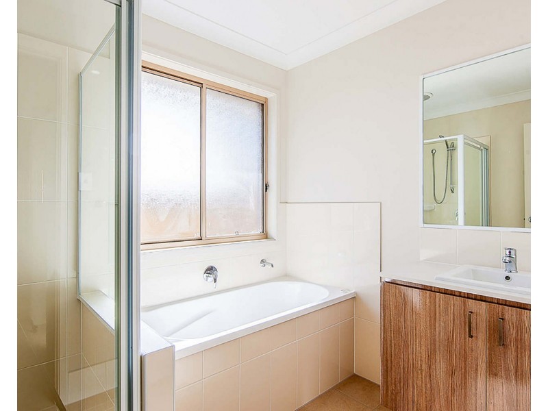 4  Clermont Street, Holmview QLD 4207