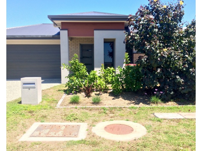 4 Ferretti Crescent, Hope Island QLD 4212