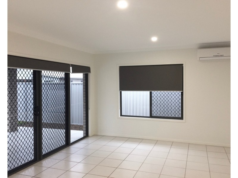 4 Ferretti Crescent, Hope Island QLD 4212