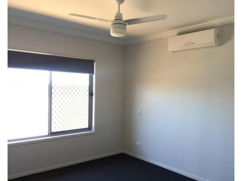 4 Ferretti Crescent, Hope Island QLD 4212