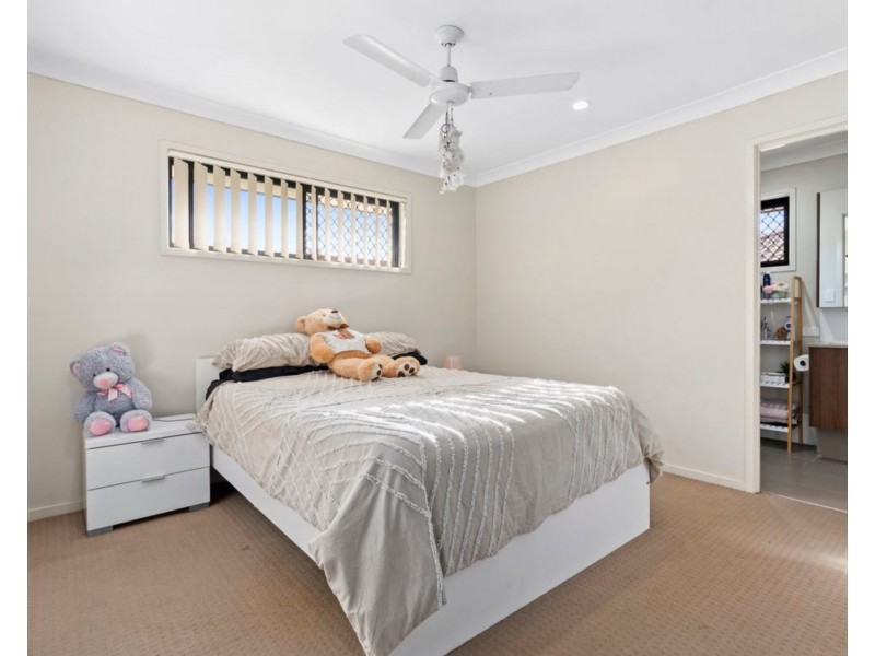 35 Ellenborough Avenue, Ormeau Hills QLD 4208