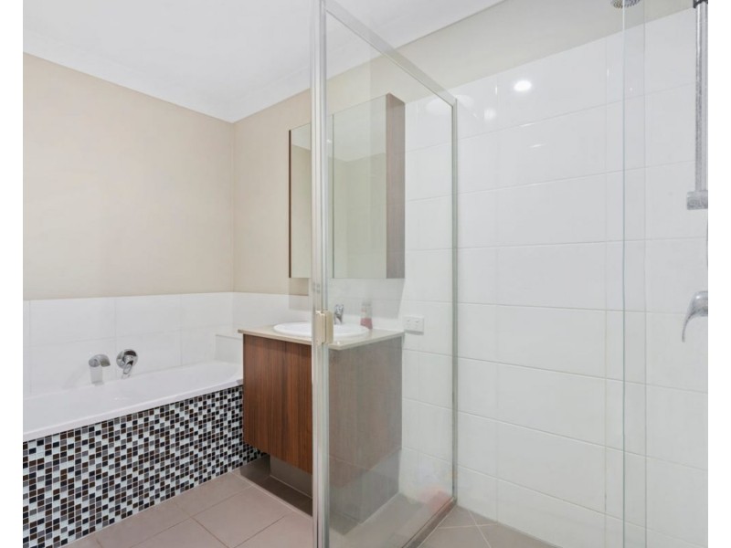 35 Ellenborough Avenue, Ormeau Hills QLD 4208