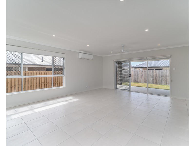 11 Treeline Avenue, Arundel QLD 4214