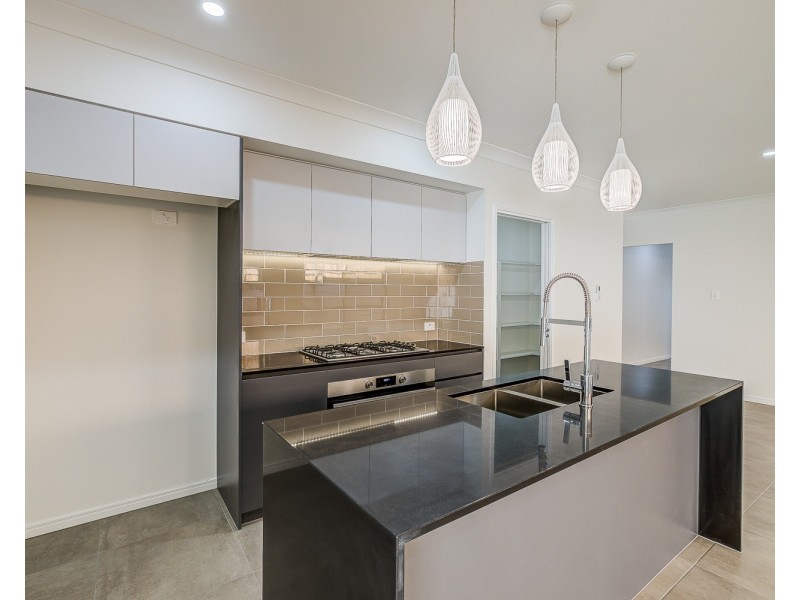 87 Dysart Drive, Holmview QLD 4207