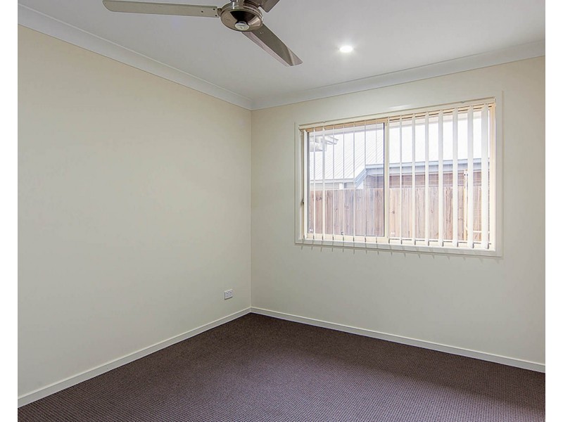 8 Clermont Street, Holmview QLD 4207