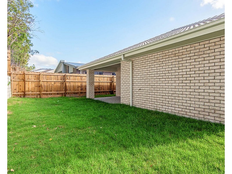 8 Clermont Street, Holmview QLD 4207