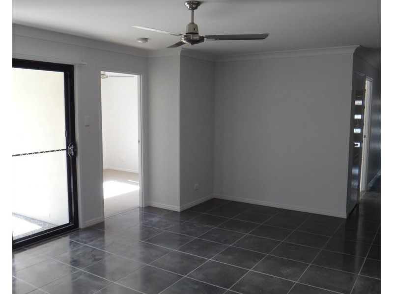 2/20 Alessandra Circuit, Coomera QLD 4209